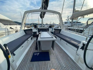 slider 1 Beneteau Oceanis 45